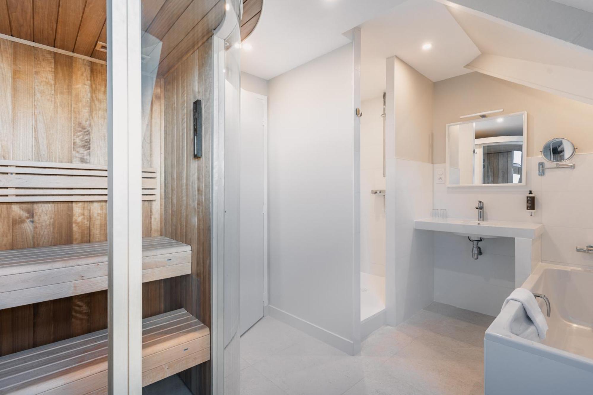 Hotel Spa De La Citadelle Lorient Port-Louis Εξωτερικό φωτογραφία